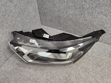 Laden Sie das Bild in den Galerie-Viewer, Frontscheinwerfer Hyundai I20 III 92101Q0050 Links Scheinwerfer Headlight SCH1442508823yr