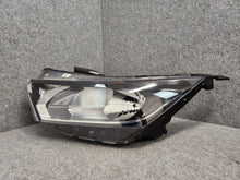 Laden Sie das Bild in den Galerie-Viewer, Frontscheinwerfer Hyundai I20 III 92101Q0050 Links Scheinwerfer Headlight SCH1442508823yr