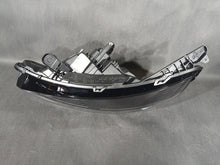 Laden Sie das Bild in den Galerie-Viewer, Frontscheinwerfer Renault Clio I V 260600149R Full LED Links Headlight SCH1469640358xi