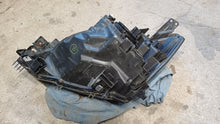 Load image into Gallery viewer, Frontscheinwerfer Mazda 2 Dj DSF32 Rechts Scheinwerfer Headlight SCH1478467108yj