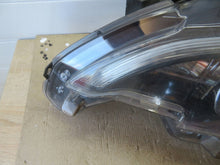 Load image into Gallery viewer, Frontscheinwerfer Peugeot 108 81150-0H150 Links Scheinwerfer Headlight SCH1485160492vo