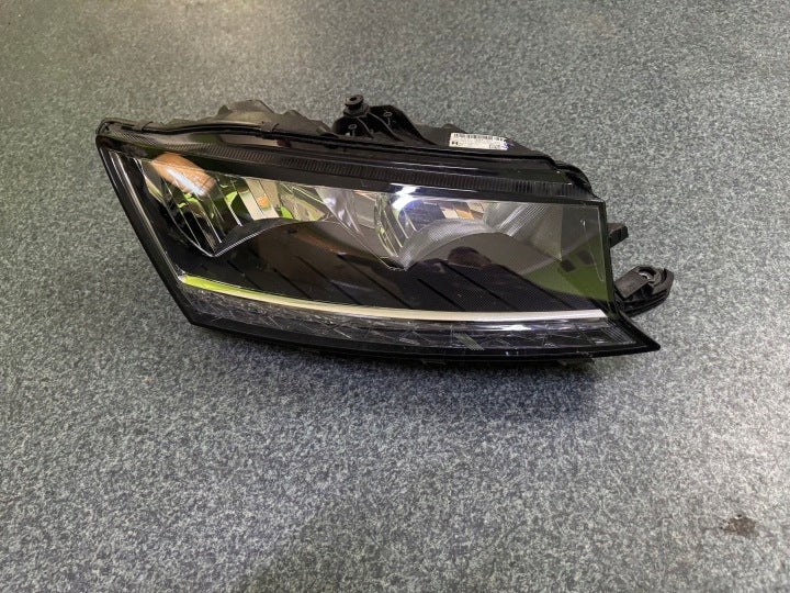Frontscheinwerfer Skoda Fabia III 6V1941016D Rechts Scheinwerfer Headlight SCH1485651415dq