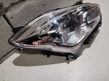 Laden Sie das Bild in den Galerie-Viewer, Frontscheinwerfer Suzuki Swift I 35120-52R00-000 Rechts Scheinwerfer Headlight SCH1485709081ma