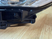 Laden Sie das Bild in den Galerie-Viewer, Frontscheinwerfer Ford Mondeo ES7313W030GD 89912873L90185155 Links Headlight SCH1487146646if