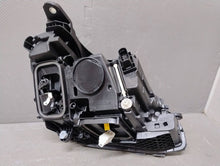 Laden Sie das Bild in den Galerie-Viewer, Frontscheinwerfer Mercedes-Benz W213 A2139062506 Links Scheinwerfer Headlight SCH1488682209mx