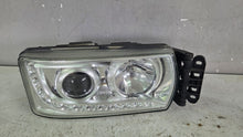 Laden Sie das Bild in den Galerie-Viewer, Frontscheinwerfer Iveco I 5801745452 Rechts Scheinwerfer Headlight SCH1492423008ie