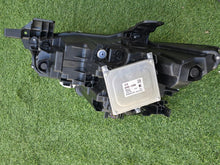 Laden Sie das Bild in den Galerie-Viewer, Frontscheinwerfer Mazda 3 BCJH51030 Rechts Scheinwerfer Headlight SCH1493537866vc