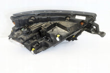 Laden Sie das Bild in den Galerie-Viewer, Frontscheinwerfer Skoda Kamiq 658941015D Rechts Scheinwerfer Headlight SCH1516483817li