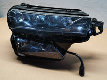 Laden Sie das Bild in den Galerie-Viewer, Frontscheinwerfer Skoda Karoq 57B941010DAN Rechts Scheinwerfer Headlight SCH1522501531rb