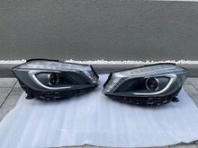 Laden Sie das Bild in den Galerie-Viewer, Frontscheinwerfer Mercedes-Benz W176 A1768202761 Ein Satz Scheinwerfer Headlight SCH1535017270lx