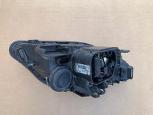 Laden Sie das Bild in den Galerie-Viewer, Frontscheinwerfer Seat Exeo 3R1941005E Links Scheinwerfer Headlight SCH1535180060yz