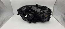 Laden Sie das Bild in den Galerie-Viewer, Frontscheinwerfer VW Multivan Transporter 7E5941017B Xenon Links Headlight SCH1535533274fq