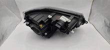 Laden Sie das Bild in den Galerie-Viewer, Frontscheinwerfer VW Multivan Transporter 7E5941017B Xenon Links Headlight SCH1535533274fq
