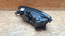 Laden Sie das Bild in den Galerie-Viewer, Frontscheinwerfer Skoda Fabia III 6V1941015F 6V1941016F LED Ein Satz Headlight SCH1551601365up