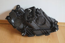 Laden Sie das Bild in den Galerie-Viewer, Frontscheinwerfer Mercedes-Benz A2149062700 Links Scheinwerfer Headlight SCH1557064381nh