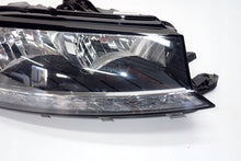 Load image into Gallery viewer, Frontscheinwerfer Skoda Fabia III 6V1941016D Rechts Scheinwerfer Headlight SCH1563021042ip