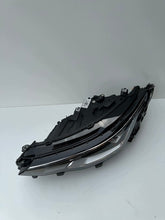 Load image into Gallery viewer, Frontscheinwerfer VW Golf VIII 5H1941035N Full LED Links Scheinwerfer Headlight SCH1565163400es