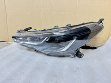 Laden Sie das Bild in den Galerie-Viewer, Frontscheinwerfer Toyota Corolla 16-183 Links Scheinwerfer Headlight SCH1579416194sm