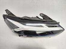 Laden Sie das Bild in den Galerie-Viewer, Frontscheinwerfer Dacia Sandero III Logan Jogger 260107978R LED Rechts Headlight SCH1584179691py