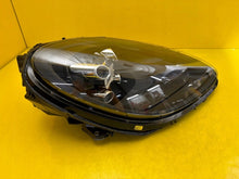 Load image into Gallery viewer, Frontscheinwerfer Porsche Macan 95b 95B941010AL LED Rechts Headlight SCH1585075384km