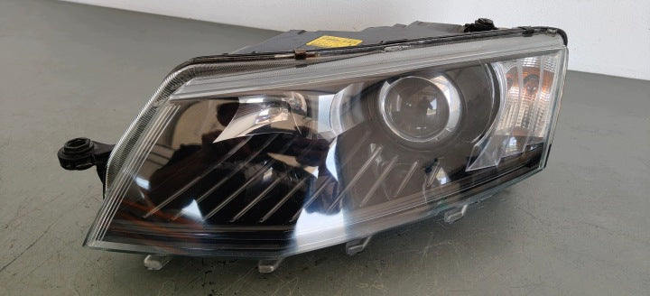 Frontscheinwerfer Skoda Octavia III 5E1941015B Xenon Links Headlight SCH1594447904sm