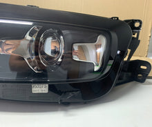 Load image into Gallery viewer, Frontscheinwerfer Citroën C4 Picasso II 9675975180 Xenon Rechts oder Links SCH1595130334ne