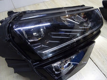 Laden Sie das Bild in den Galerie-Viewer, Frontscheinwerfer Skoda Karoq 57B941016D Rechts Scheinwerfer Headlight SCH1605087336es