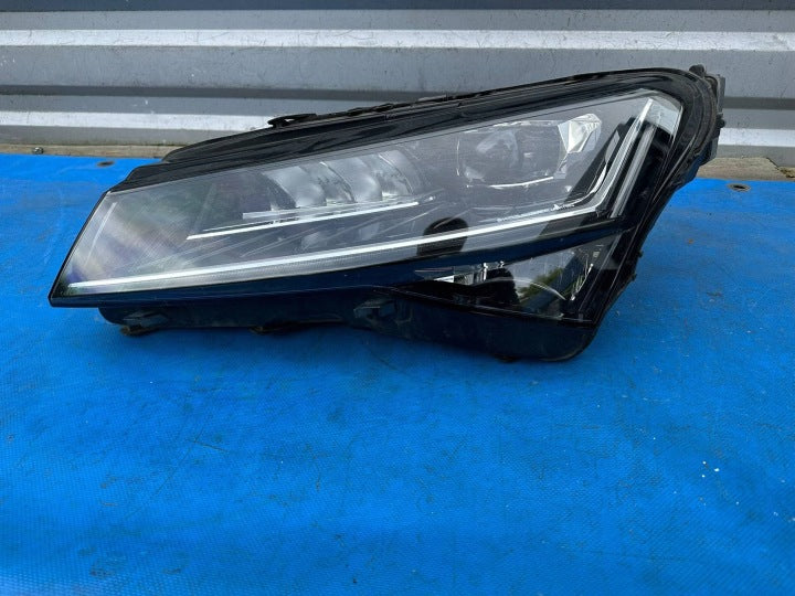 Frontscheinwerfer Skoda Superb III 3V1941015EMDE9224301 Links Headlight SCH1605353366xf