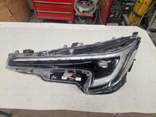 Load image into Gallery viewer, Frontscheinwerfer Toyota Corolla 81170-02X10 Links Scheinwerfer Headlight SCH1607036706vf