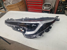 Load image into Gallery viewer, Frontscheinwerfer Toyota Corolla 81170-02X10 Links Scheinwerfer Headlight SCH1607036706vf