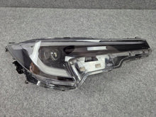 Laden Sie das Bild in den Galerie-Viewer, Frontscheinwerfer Toyota Corolla 81110-02X10 LED Rechts Scheinwerfer Headlight SCH1608859190gk