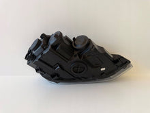 Laden Sie das Bild in den Galerie-Viewer, Frontscheinwerfer VW Polo 2G1941005 Links Scheinwerfer Headlight SCH1609497406io