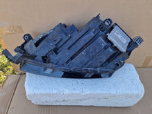 Laden Sie das Bild in den Galerie-Viewer, Frontscheinwerfer Skoda Octavia IV 5E4941016 LED Rechts Scheinwerfer Headlight SCH1612447031wy
