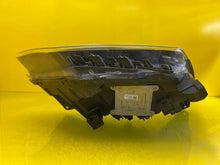 Laden Sie das Bild in den Galerie-Viewer, Frontscheinwerfer Ssangyong Korando 8310137201 LED Links Scheinwerfer Headlight SCH1626231970bc
