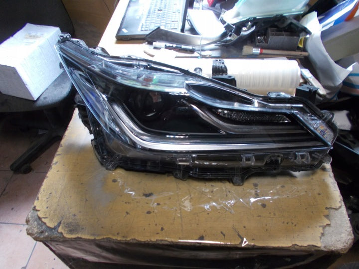 Frontscheinwerfer Toyota Corolla 81110-02T51 LED Rechts Scheinwerfer Headlight SCH1627057478bb