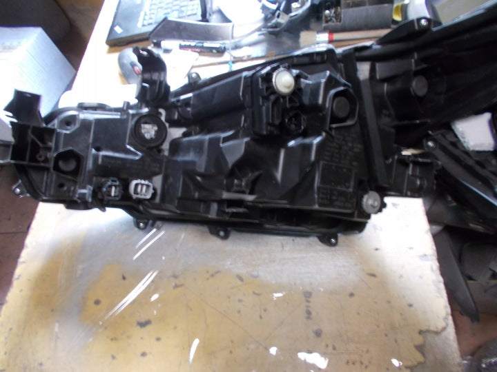 Frontscheinwerfer Toyota Corolla 81110-02T51 LED Rechts Scheinwerfer Headlight SCH1627057478bb