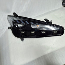Laden Sie das Bild in den Galerie-Viewer, Frontscheinwerfer Mg 10976802 Rechts Scheinwerfer Headlight SCH1633902654mu