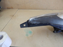 Laden Sie das Bild in den Galerie-Viewer, Frontscheinwerfer Ford Fiesta I C1BB-13W030 Links Scheinwerfer Headlight SCH1642252191fv