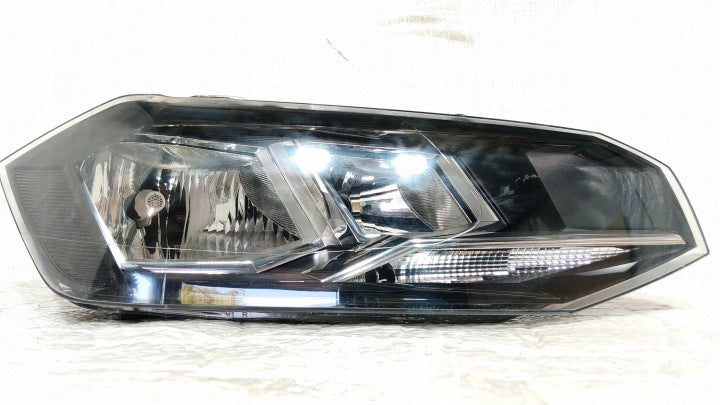 Frontscheinwerfer VW Polo 2G1941006 Rechts Scheinwerfer Headlight SCH1643153671ju