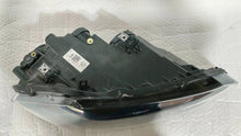 Laden Sie das Bild in den Galerie-Viewer, Frontscheinwerfer VW Polo 2G1941006 Rechts Scheinwerfer Headlight SCH1643153671ju