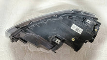 Laden Sie das Bild in den Galerie-Viewer, Frontscheinwerfer VW Polo 2G1941006 Rechts Scheinwerfer Headlight SCH1643153671ju
