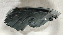 Laden Sie das Bild in den Galerie-Viewer, Frontscheinwerfer VW Polo 2G1941006 Rechts Scheinwerfer Headlight SCH1643153671ju