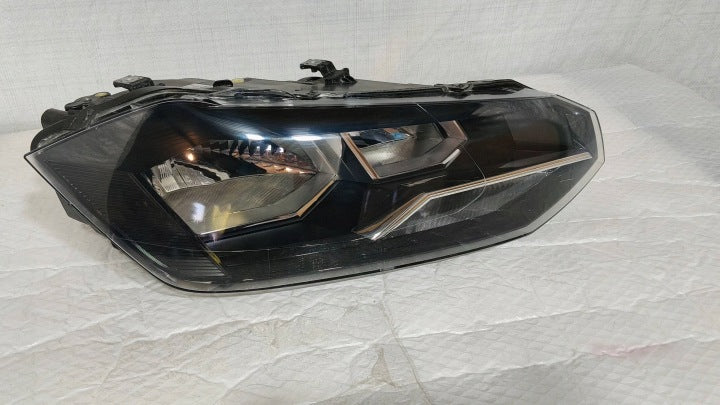 Frontscheinwerfer VW Polo 2G1941006 Rechts Scheinwerfer Headlight SCH1643153671ju