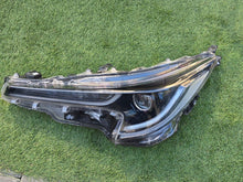 Laden Sie das Bild in den Galerie-Viewer, Frontscheinwerfer Toyota Corolla 8115002S70 LED Links Scheinwerfer Headlight SCH1643617145xa