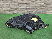 Laden Sie das Bild in den Galerie-Viewer, Frontscheinwerfer VW Golf VIII 5H1941005C Links Scheinwerfer Headlight SCH1646523540qr