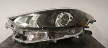 Laden Sie das Bild in den Galerie-Viewer, Frontscheinwerfer Toyota 4 Yaris K06EU Links Scheinwerfer Headlight SCH1647403433qa