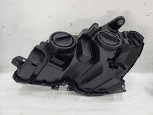 Laden Sie das Bild in den Galerie-Viewer, Frontscheinwerfer Mercedes-Benz W204 A2048208361 Ein Satz Scheinwerfer Headlight SCH1647744188pd