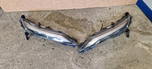 Laden Sie das Bild in den Galerie-Viewer, Frontscheinwerfer Nissan Juke 261206PA0A 261256PA0A Links Scheinwerfer Headlight SCH1652896594va