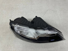 Load image into Gallery viewer, Frontscheinwerfer Skoda Rapid 5JB941018 Rechts Scheinwerfer Headlight SCH1658796632hc