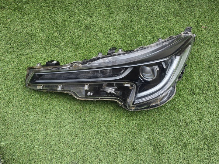 Frontscheinwerfer Toyota Corolla 8115002S70 LED Links Scheinwerfer Headlight SCH1663195219el